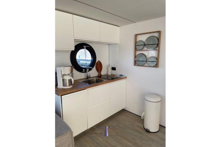 Hausboot Fjord Haven Mit Biosauna In Barth Eksteriør billede